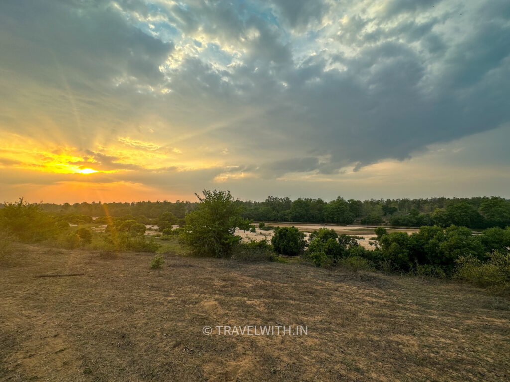 sanjay-dubri-barefoot-on-the-banas-travelwith