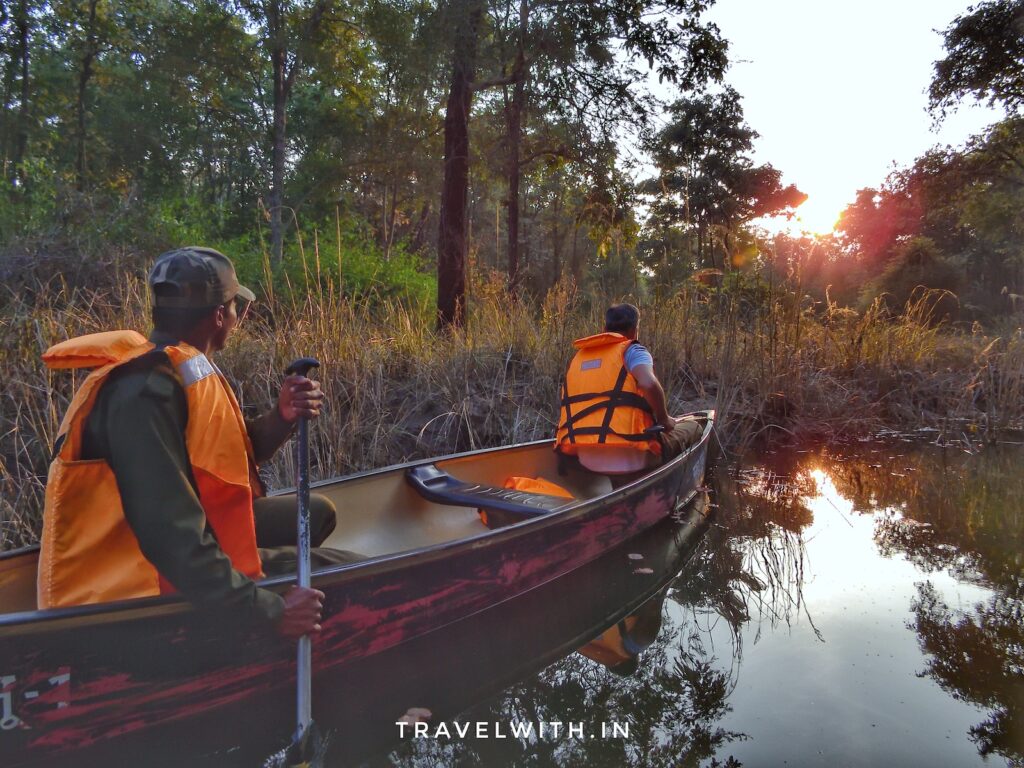 satpura-canoe-safari-denwa-travelwith