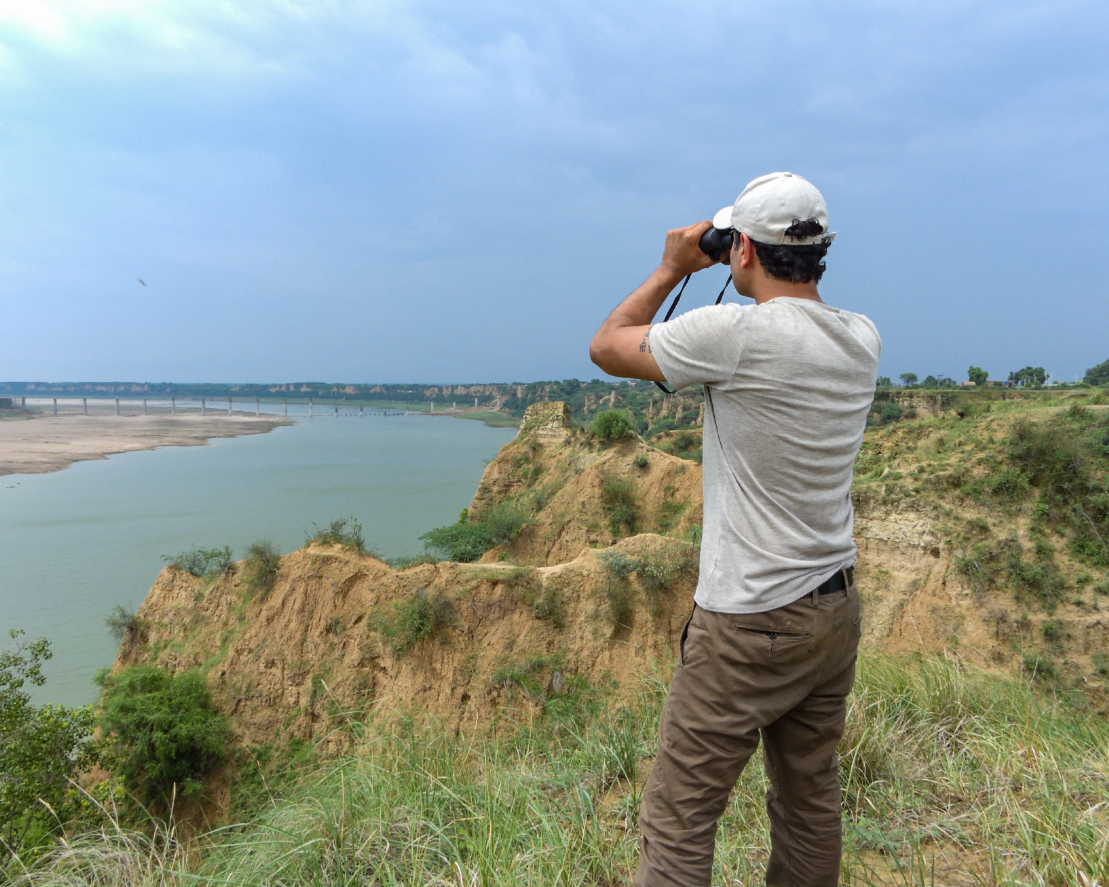 chambal-river-spotting-gharials-travelwith